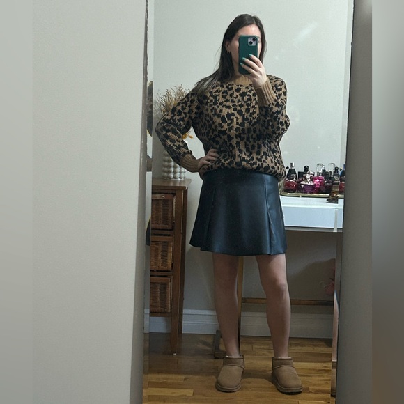 Patterned Sweater - Picture 8 of 9